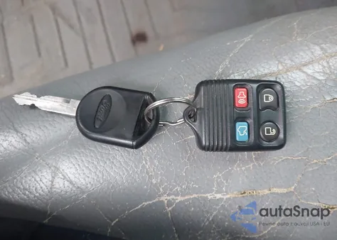 2008 Ford Mustang V6 Deluxe/V6 Premium из США, поврежденный, VIN 1ZVHT80NX85135082